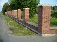 Pfeiler-u. Mauerabdeckplatten in Sichtbeton sandsteinfabig glatt