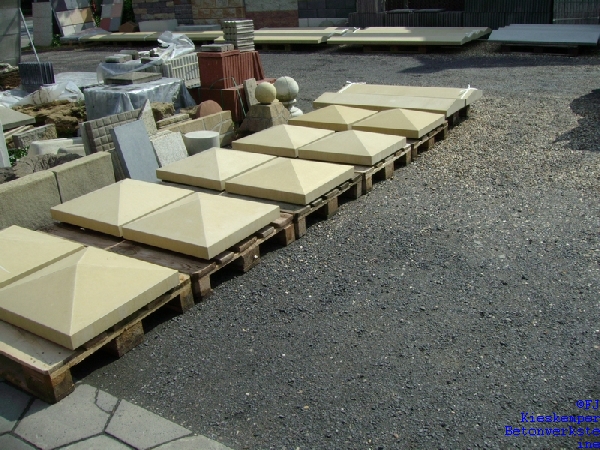 Sichtbetonmauerabdeckplatten sandsteinfarbig glatt