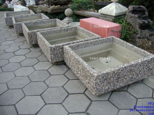 Waschbetonblumenkübel