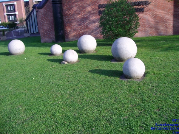 Sichtbetonkugeln 80er und 50er /  Handwerkskammer Bildungszentrumsgebäude in Münster