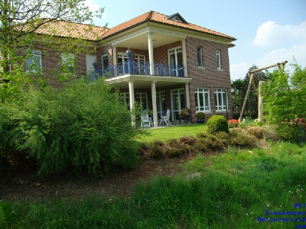 BV: in Freckenhorst  / Gesimsteile u. Fensterbänke
