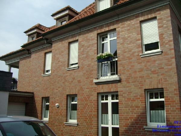 BV: in Warendorf / Gesimsteile u. Fensterbänke