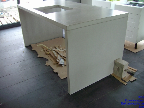 Sichtbeton Küchenarbeitsplatte mit Aussparung